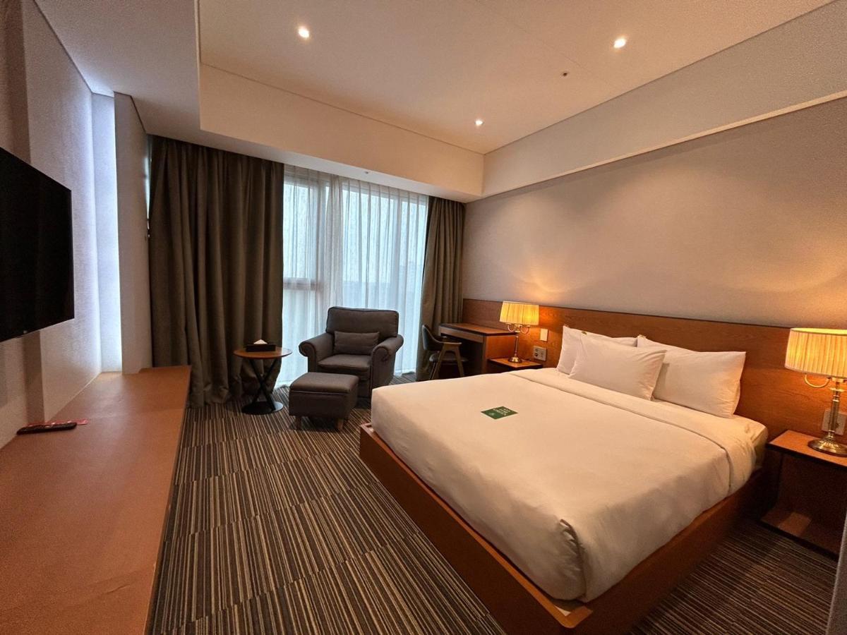 Hotel Tour Incheon Airport Hotel & Suites Экстерьер фото